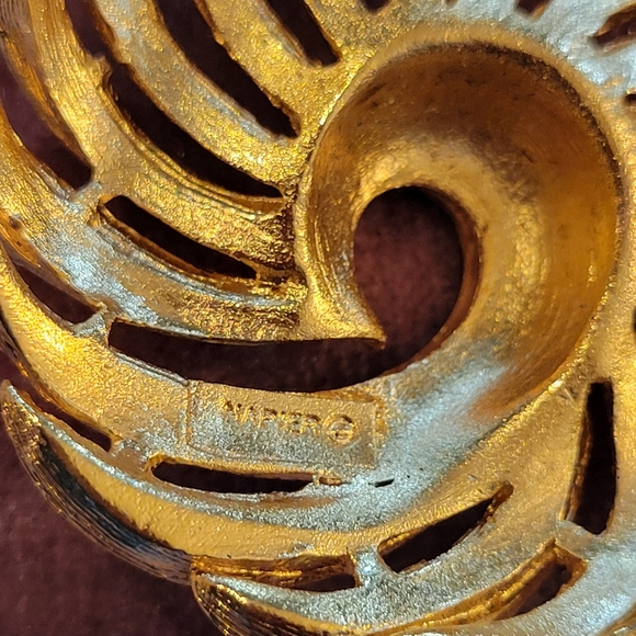 Trio of Brooches ~ Vintage ~ Sarah Coventry ~ Napier ~ Mosaic ~ Gold-Tone ~ Nice - Picture 8 of 15